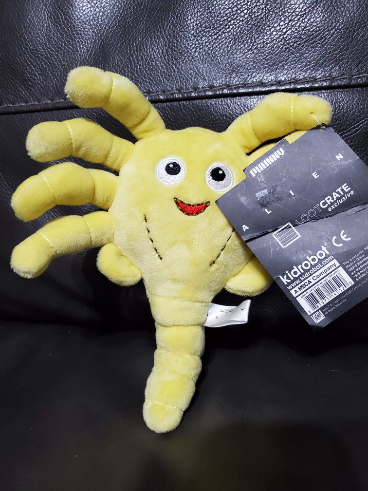 Alien Facehugger Loot Crate Exclusive Plush Phunny Kidrobot Stuffed Animal W/Tag