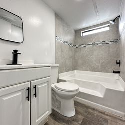 >> Newly Renovated Mobile Home For Sale! <<