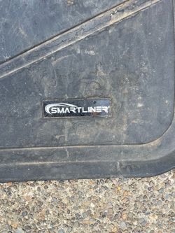 2011 rear Toyota sienna liner mat by smart liner