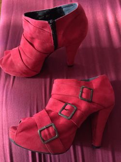 Brand new. Size 9. Red, real leather. From Leon, GTO