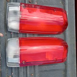 Tail Light Assembly Ford F150 1(contact info removed)