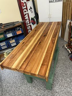 21x56” Beautiful Table.   $100.00