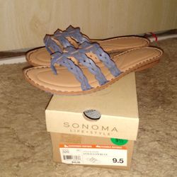 Very Cute Pair Of New In Box Blue Sonoma Sandals!