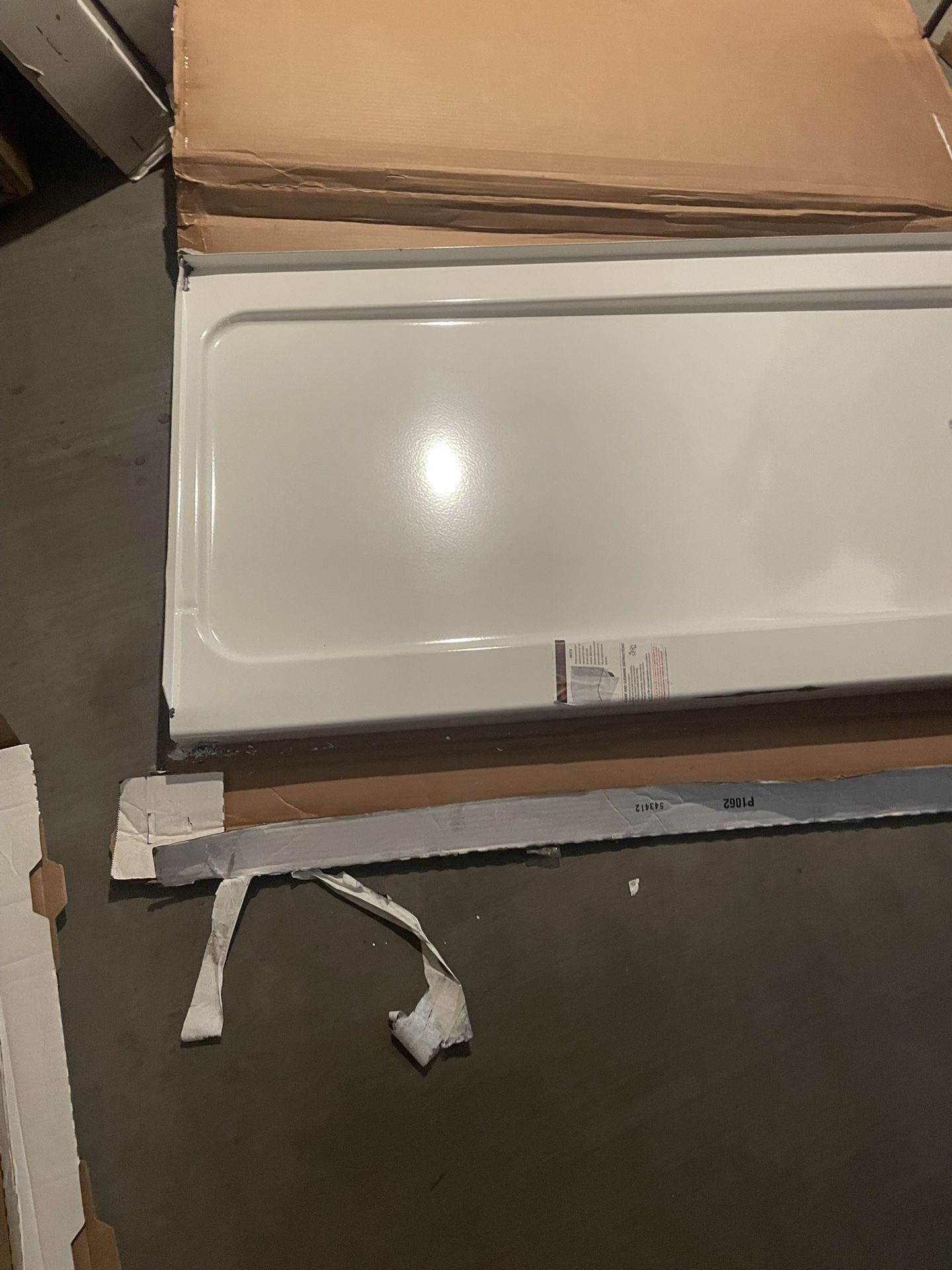 Bootz Industries Aloha ShowerCast 60 in. L x 32 in. W Alcove Shower Pan Base in White with Square Chrome Right Drain 