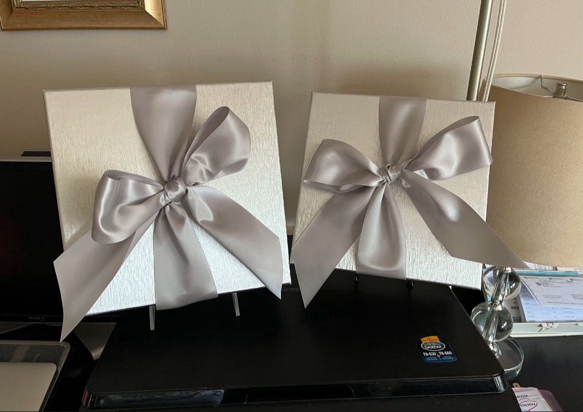 2 Gift Boxes (Very Sturdy/High Quality) With Ribbon (new) (Pick up🛒 In Bellevue) *Check out my Other Posts 💕