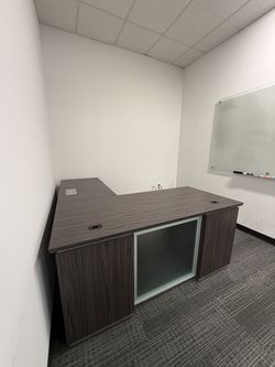 Tuxedo L-Shaped Desk with Right Return - 66"W x 78"D