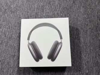 BRAND NEW AIRPOD MAXES