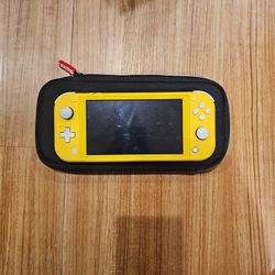 Nintendo Switch Light W/ Games