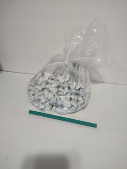 Big bundle of Starbucks heavy duty straws.