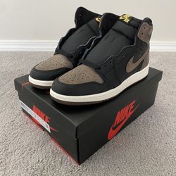 Jordan 1 OG High Palomino  - Size 4.5Y / 6 Women’s 