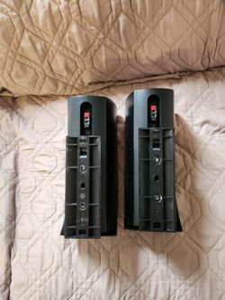 BOSE FRONT SPEAKERS,  WITH BRAKETS.