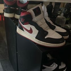 Air Jordan 1 Mid Youth Size 5Y