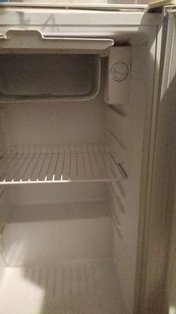 Magic chef mini fridge