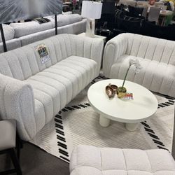 Perfect Sofa Loveseat! $1,999! Easy Financing. 😍❤️✅