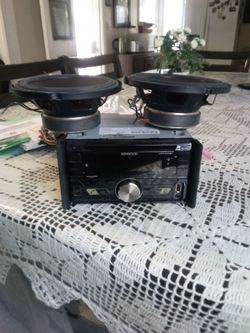 Kenwood Bluetooth double din with speakers