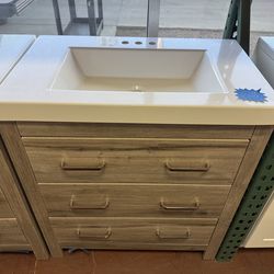 Woodbrook 30 in. W Bathroom Vanity in White Washed Oak with Cultured Marble Vanity Top in White