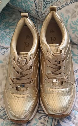 Gold Shoes, Brazilian Style, Size 6 1/2