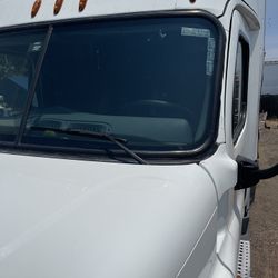 LA Auto Glass