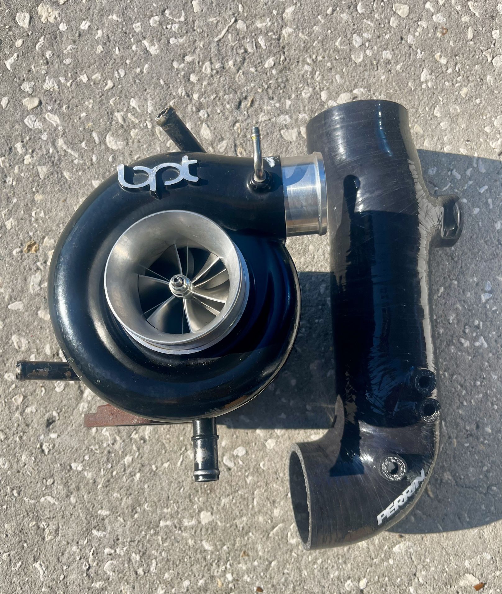 Turbo Blouch Dominator 4.0XT-R & Perrin 3.0" TURBO INLET