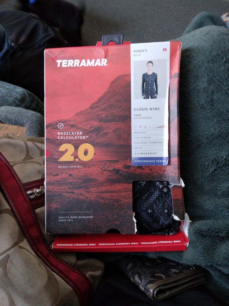 Terramar Women's Baselayer 2.0 Cloud Nine Performance Series Top