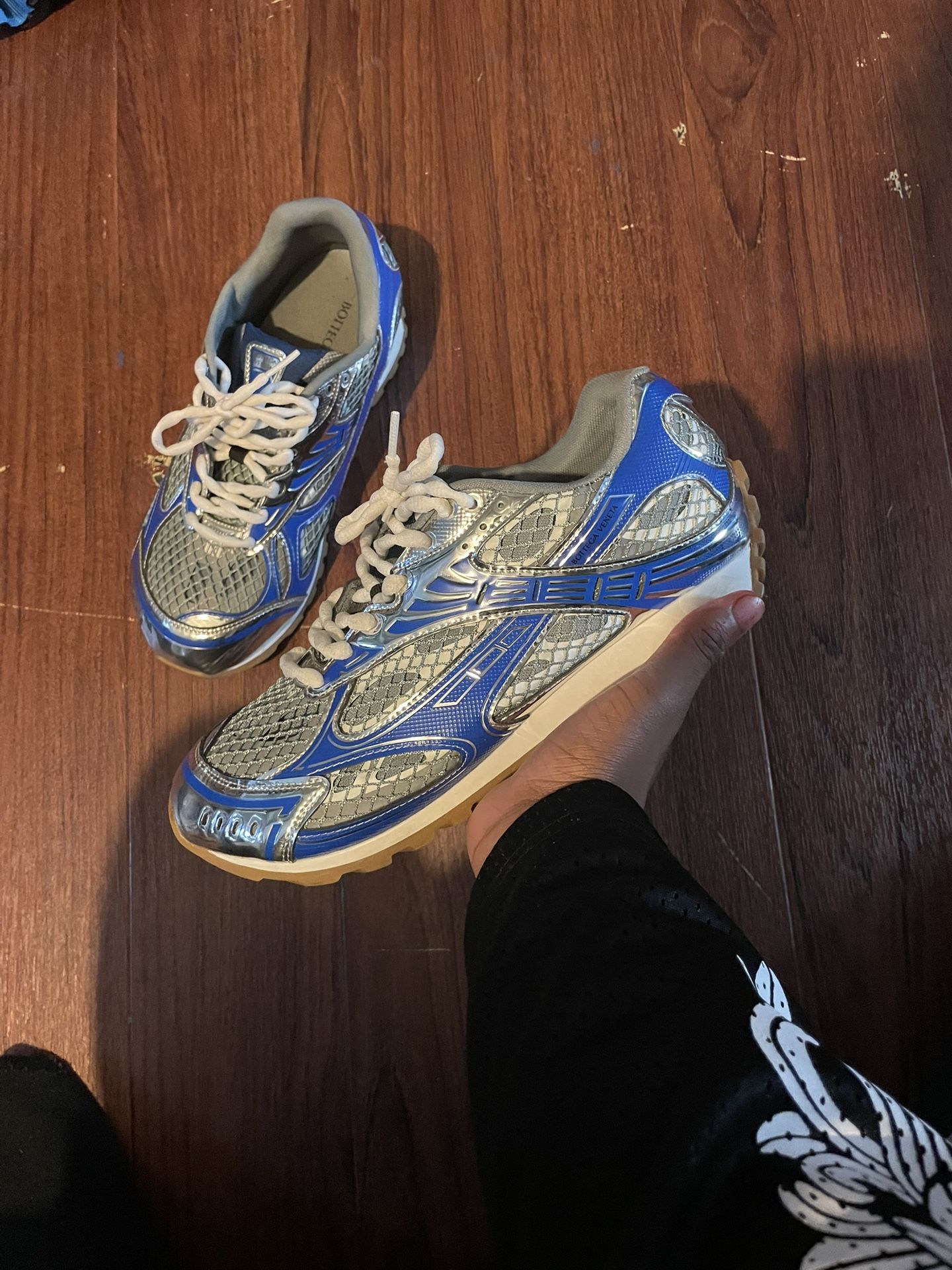 Size 42 lmk if u want em