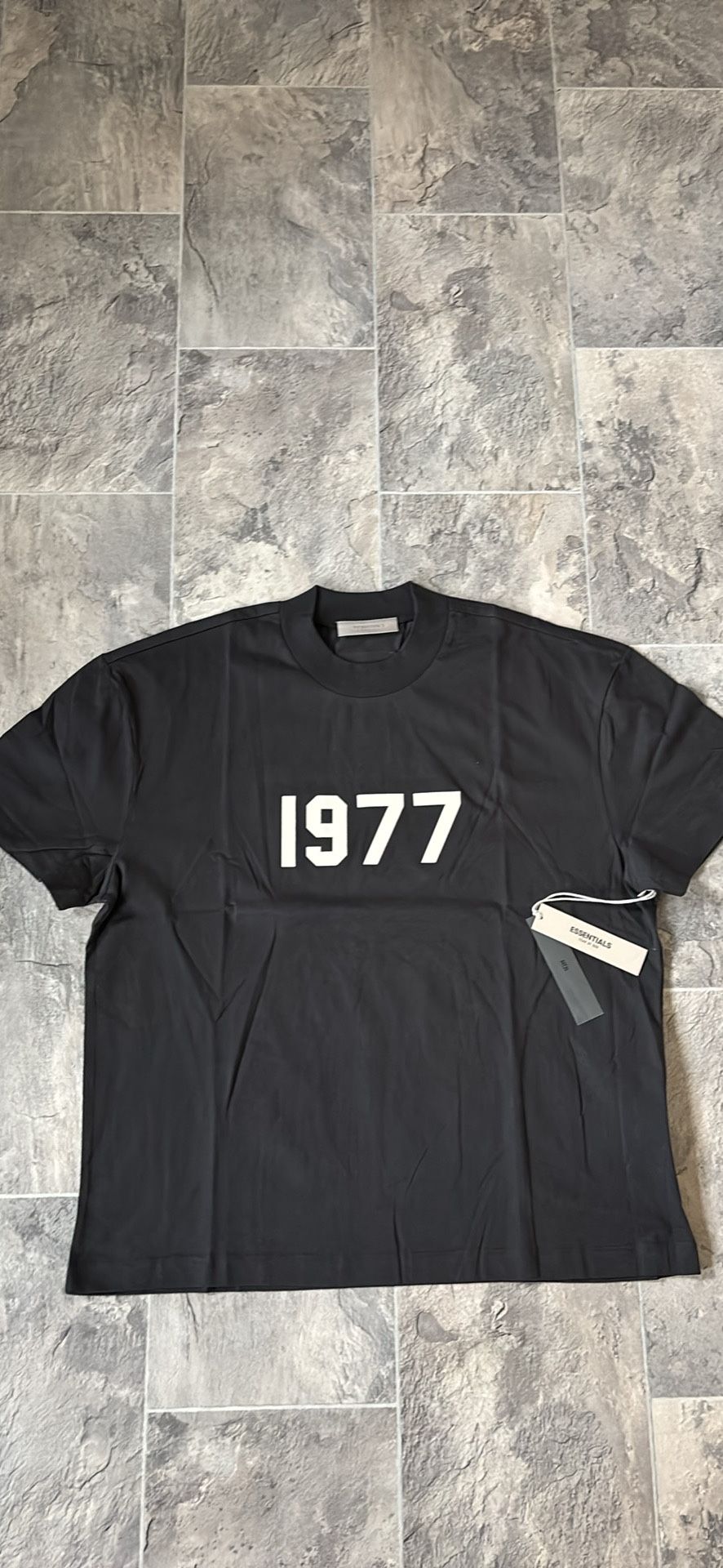 Essentials 1977 T-shirt