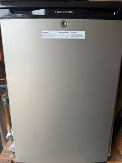 Frigidaire mini fridge