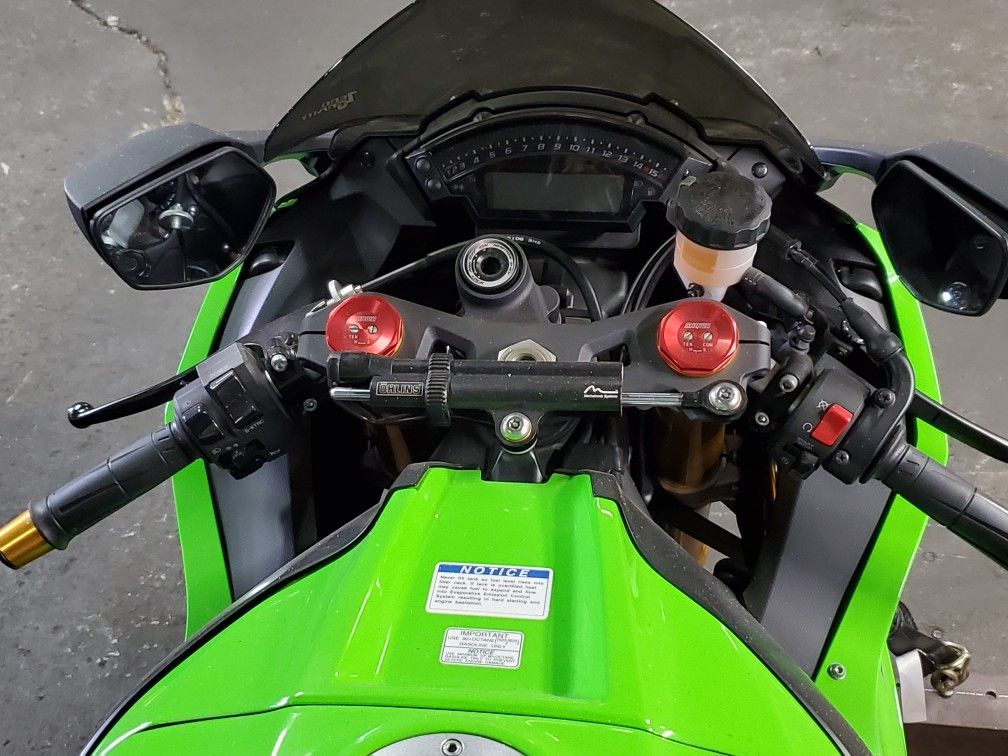 2014 Kawasaki Ninja ZX-10R, Pristine, TONS of upgrades