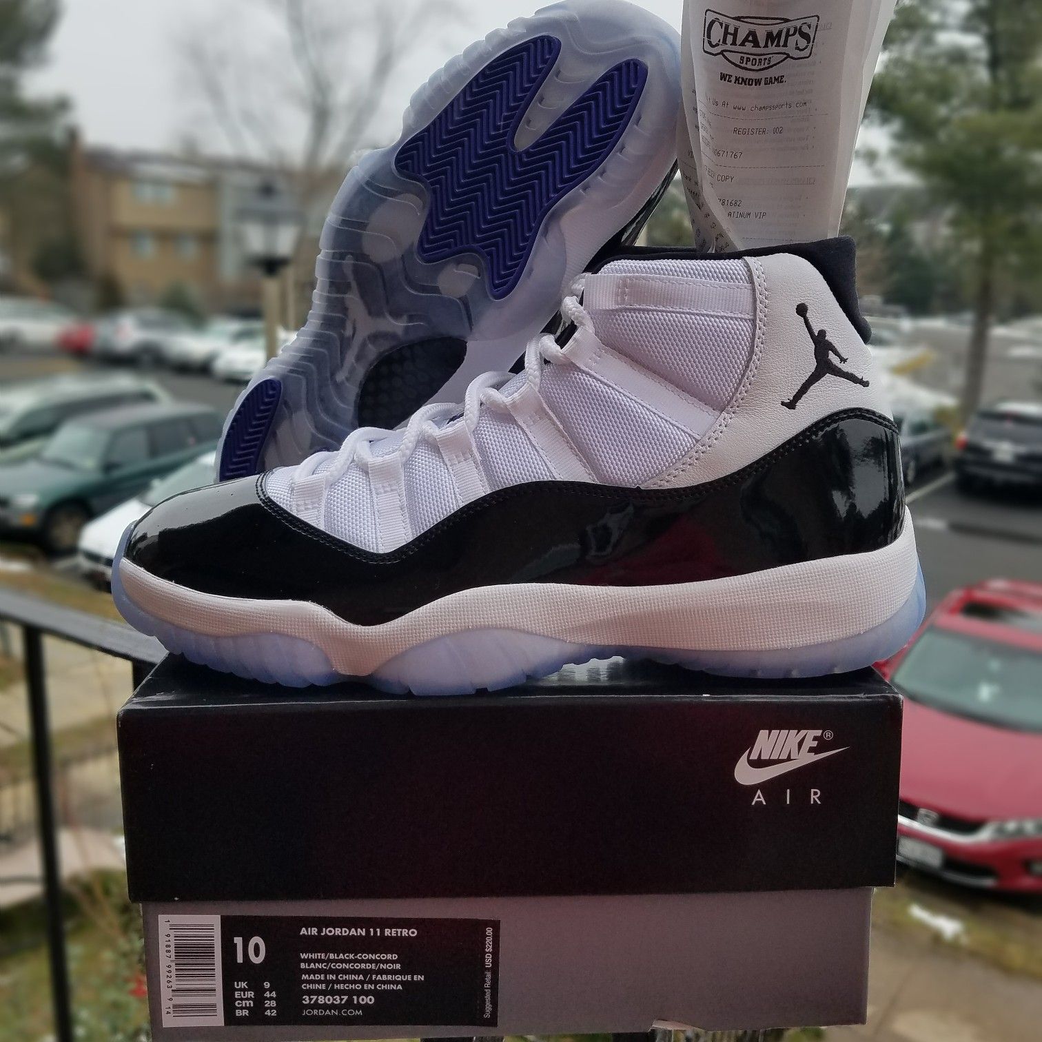 Size 10 Jordan 11 "Concord"!!!!