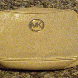 Micheal Kors Camel Leather Crossbag