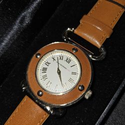 🔥 NEW In Package,  Women's analog With Roman Numerals watch from the brand Isaac Mizrahi