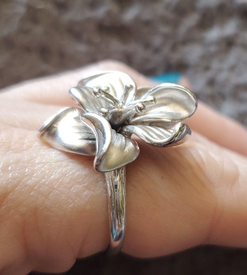 Flower Ring Rhodium ring Sz 8