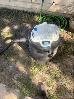 Hart 16 gallon vacuum