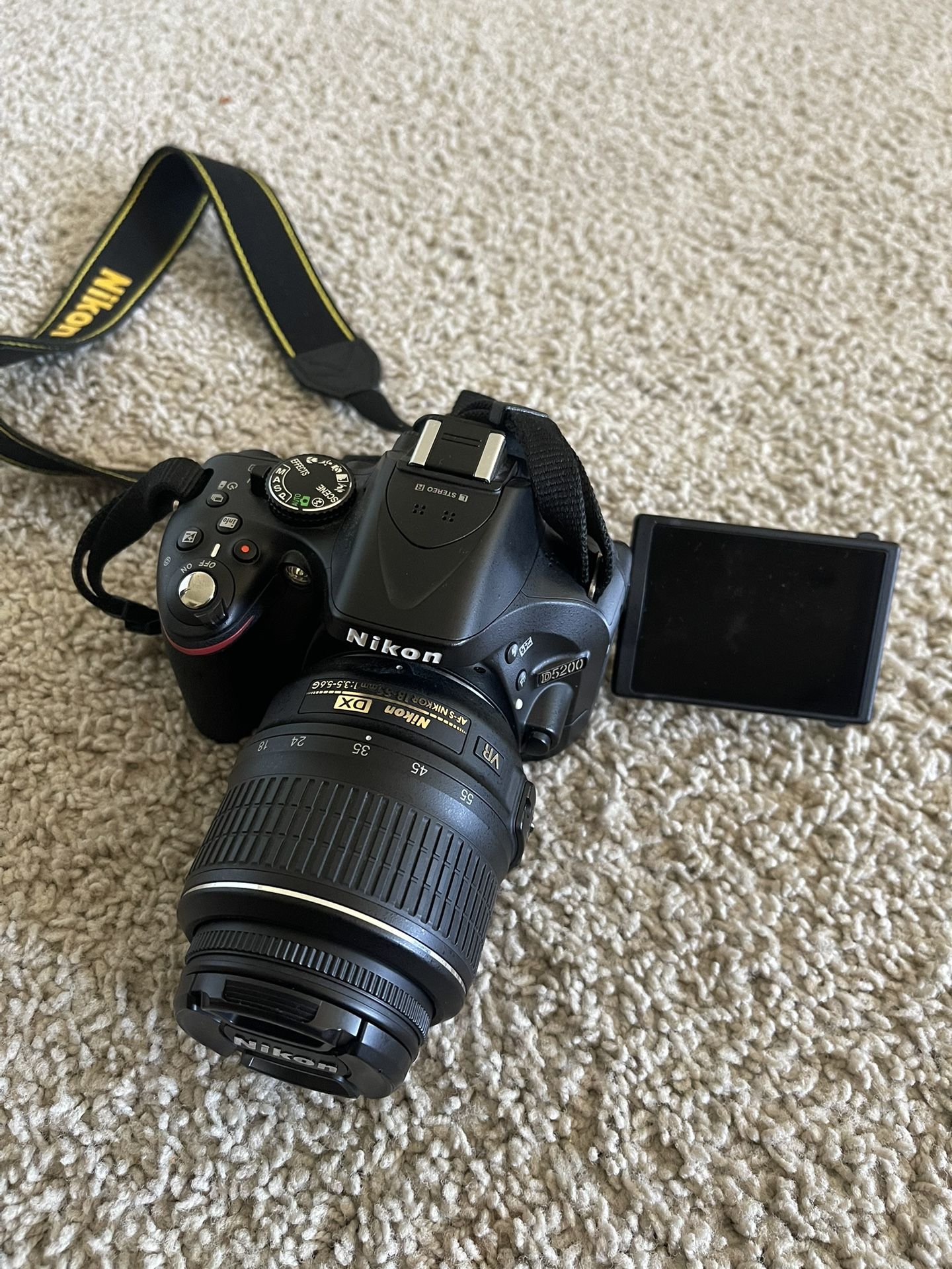 Nikon D5200 DSLR Camera Bundle – Like New!