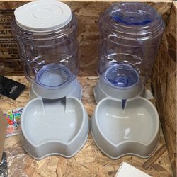 Zcaukya Automatic Pet Feeder & Water Dispenser. 1 Gal. Water Fountain