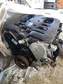 Nissan 3.5L V6 24-Valve Engine