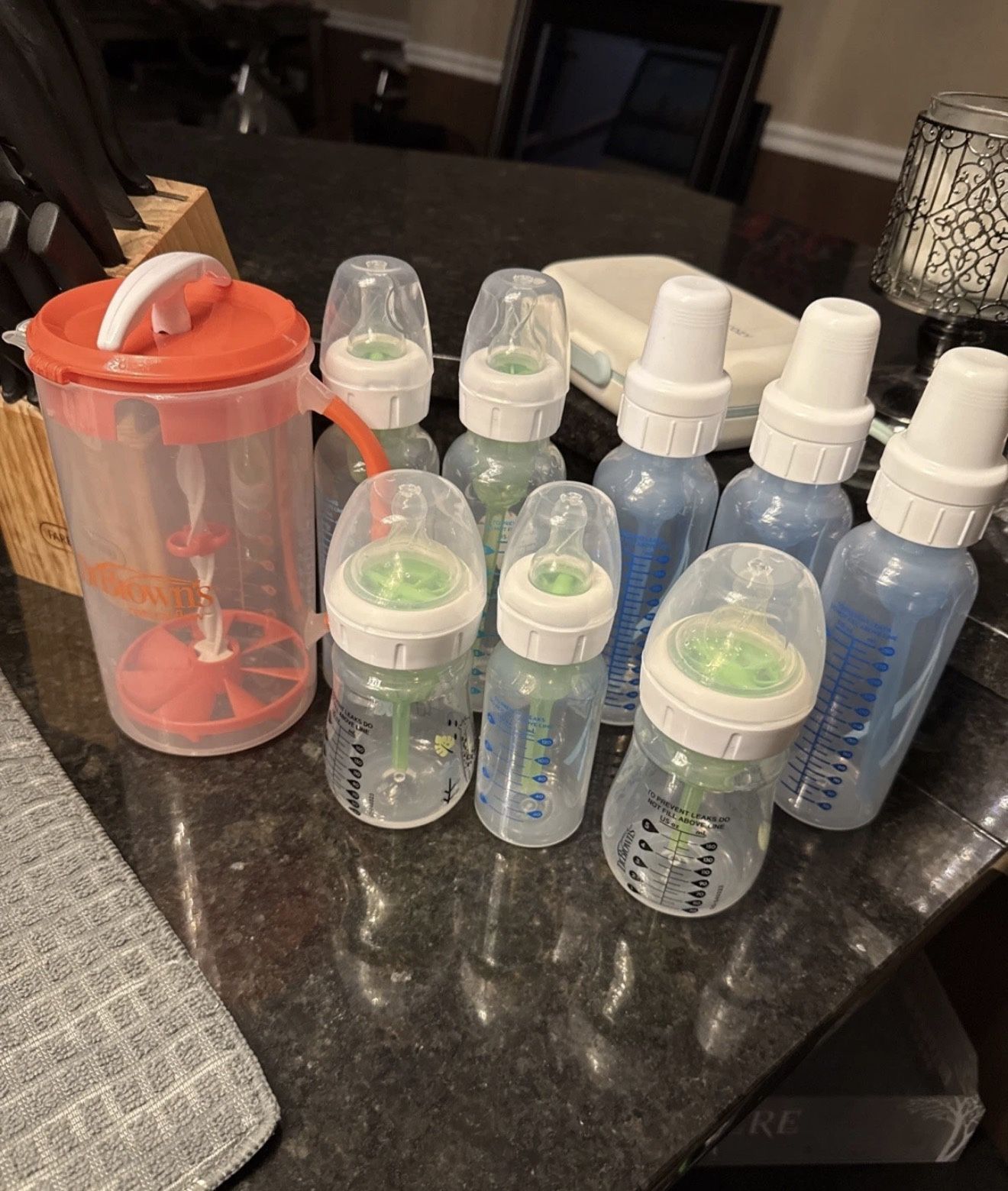  Dr Browns Bottles and Dr Browns Formula Mixing Pitcher (No BOX) 