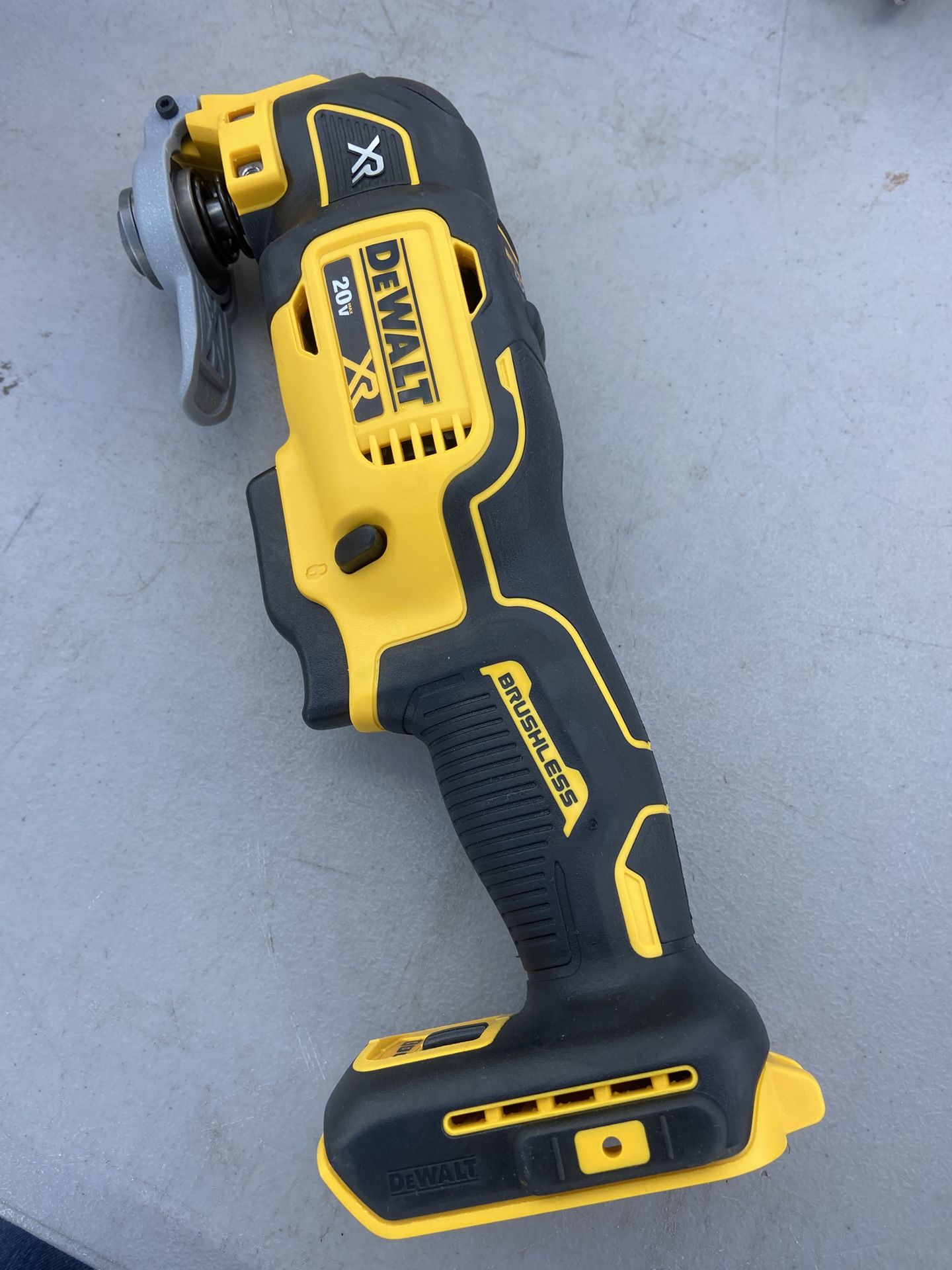 DeWalt 18v 3-speed XR Multitool