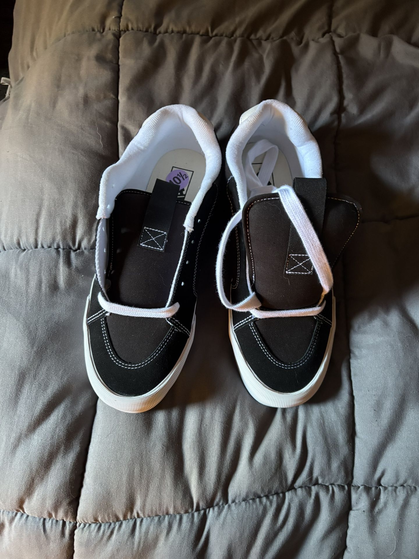 White And Black Vans 