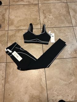 Alo yoga set (size meduim and large)