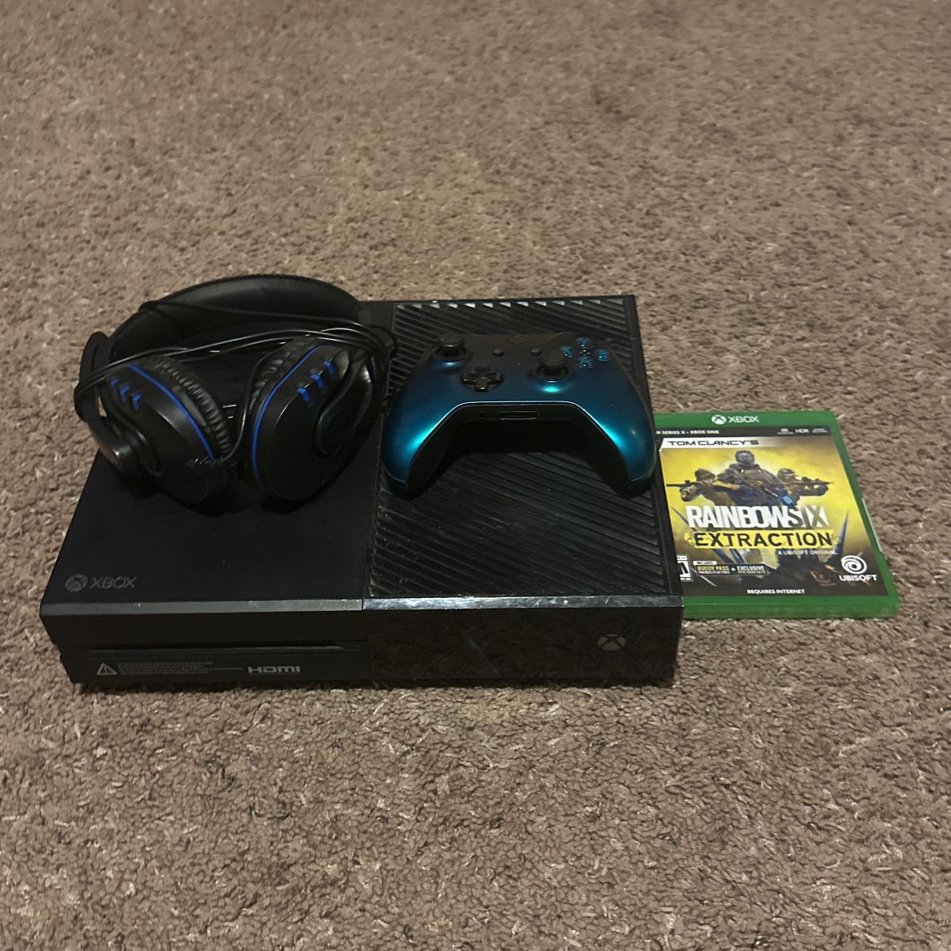 Xbox one with Controller, Headset, All Cables And Rainbow Six Extraction
