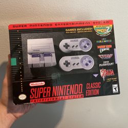 Super Nintendo Entertainment System (SNES) Classic Mini Edition 