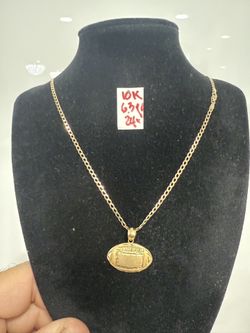 10K Solid Gold Chain and Pendant 6.3Gr 24 Inches Long 