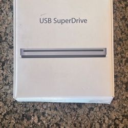 💿 Apple USB SuperDrive (A1379) In great working condition. Plays and burns CDs/DVDs.