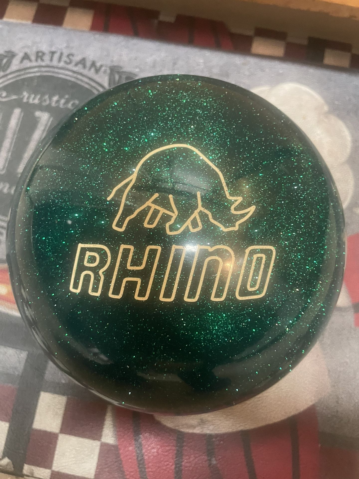 10.4 Lbs Rhino Brunswick Plastic spare Bowling Ball