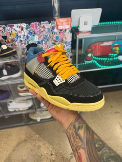 Jordan 4 Union Off Noir size 10 Pre-Owned In Store Now!