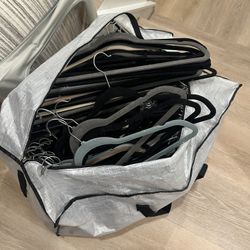 30 Hangers 