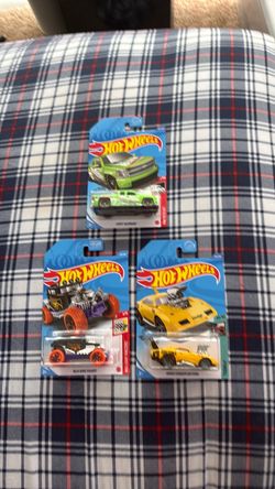 Rare lot of 3 regular treasure hunts