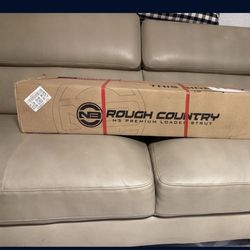 Rough Country 2” Leveling Kit Struts – Tacoma / 4Runner (NEW) 