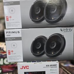 Jvc Radio With 4 Harmanspeaker